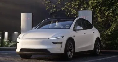 هولندا تمنح تسلا الضوء الأخضر لنظام القيادة الذاتية بشروط صارمة