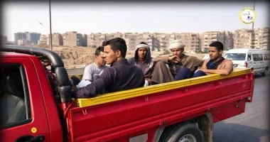 وزارة النقل تحذر من استقلال سيارات النقل وتصفها بقطارات الموت التي تزهق الأرواح