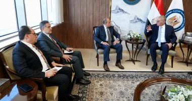 وزير البترول يبحث مع رئيس دفاع النواب جهود تأمين إمدادات الطاقة وتحفيز الاستثمار الإنتاجي