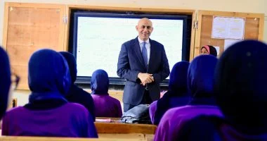 وزير التعليم يجري جولة تفقدية مفاجئة بمدارس الحوامدية والبدرشين لمتابعة انتظام الدراسة بالجيزة