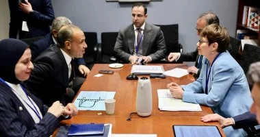 وزير الخارجية يبحث مع رئيسة البنك الأوروبي لإعادة الإعمار سبل تعزيز الاستثمارات الأجنبية بمصر