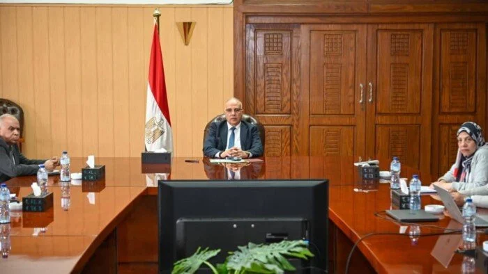 وزير الري يوجه بسرعة إنجاز المسار الناقل لمياه محطة الدلتا الجديدة ويتفقد نسب التنفيذ