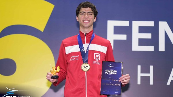 وزير الرياضة يهنئ البطل يوسف شامل بذهبية العالم للسلاح في البرازيل