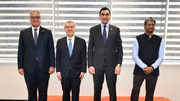 وزير الرياضة يوقع مذكرتي تفاهم مع دول بريكس بلس لدعم التعاون الشبابي والرياضي المشترك