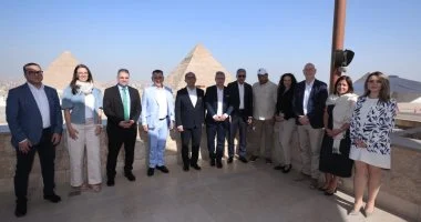 وزير السياحة يبحث مع كبار منظمي الرحلات الألمان زيادة الحركة الوافدة للمقاصد المصرية