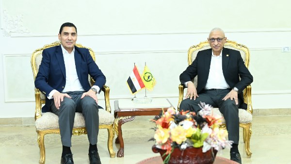 وزير الشباب والرياضة يلتقي محافظ شمال سيناء تزامنا مع احتفالات ذكرى عيد التحرير
