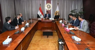 وزير الصناعة يبحث مع مجموعة صافولا تعزيز الاستثمارات وخطط التوسع في السوق المصري
