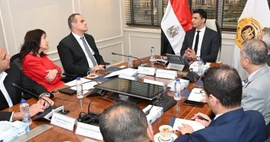 وزير الصناعة يعلن افتتاح خط إنتاج جديد لشركة كوكاكولا بالإسكندرية في يونيو المقبل