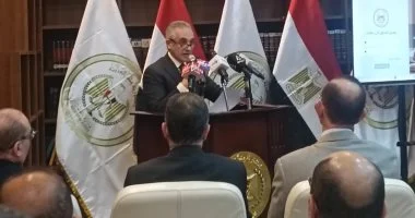 وزير العدل يدشن قرار تعليق الخدمات الحكومية عن الممتنعين عن سداد النفقة في 38 مكتباً بمحافظات الجمهورية