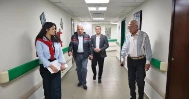 وزير الكهرباء يتفقد مستشفى ألماظة في زيارة مفاجئة لمتابعة الخدمات الطبية المقدمة للعاملين