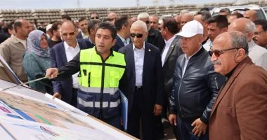 وزير النقل يتابع معدلات تنفيذ خط سكة حديد بئر العبد العريش طابا بطول 353 كم