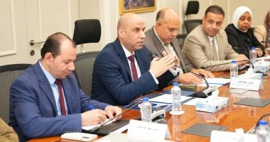 وزيرا الصناعة والعمل يعلنان إطلاق منصة إلكترونية لتنظيم التفتيش على المنشآت الصناعية قريبا