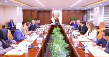 وزيرة التضامن تتابع تنفيذ مراكز الأطراف الصناعية وتوجه بسرعة تشغيل المرحلة الأولى بالشرقية والبحيرة