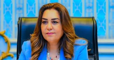 وزيرة التنمية المحلية تعلن إعداد تشريعات جديدة لتنظيم إدارة المخلفات الإلكترونية بنظام المسؤولية الممتدة للمنتج