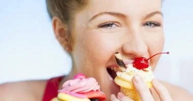 6 طرق ذكية لتناول السكريات دون ضرر