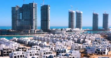 أبراج العلمين الجديدة.. واجهة حضارية واستثمارية جديدة لمصر على المتوسط