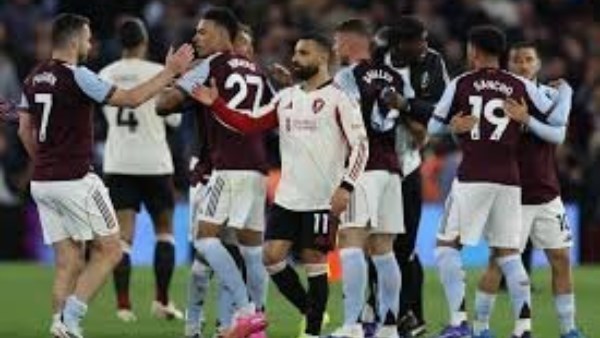 أستون فيلا يفوز على ليفربول 4-2 في الدوري الإنجليزي الممتاز
