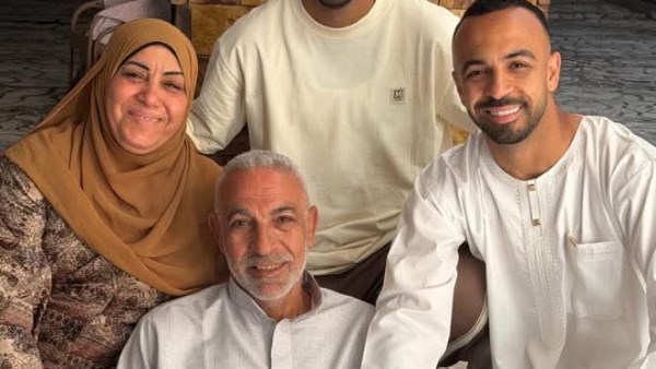أفشة يحتفل بعيد الأضحى برفقة عائلته