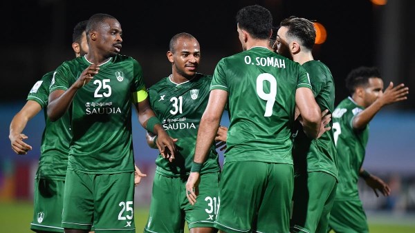 إيفان توني يمنح أهلي جدة التقدم أمام الفتح في الشوط الأول بالدوري السعودي