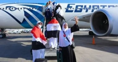 اعتبارًا من اليوم.. «الداخلية» تبدأ تسيير الجسر الجوي لتفويج حجاج القرعة مباشرة إلى مكة المكرمة