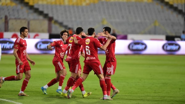 الأهلي يفتح ملف الراحلين بتسويق 17 لاعبًا معارًا لتوفير مكان للصفقات الجديدة