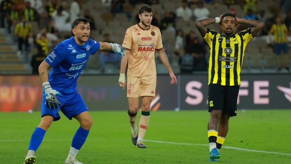 الاتحاد يتعثر أمام الخلود بالتعادل السلبي ويبتعد عن المربع الذهبي لدوري روشن