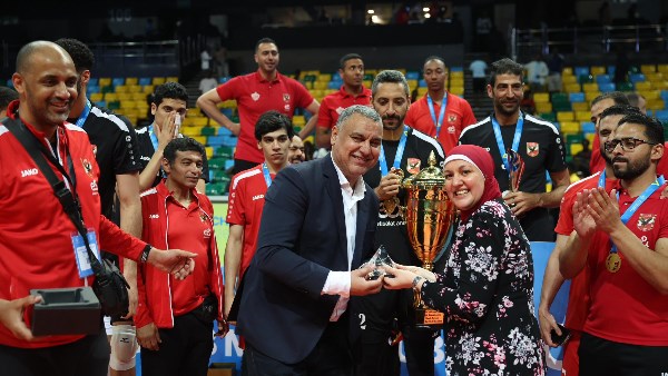 الخماسية التاريخية واللقب الـ 17.. رجال طائرة الأهلي يتربعون على عرش إفريقيا بنتيجة 3-0 أمام الشرطة الرواندي