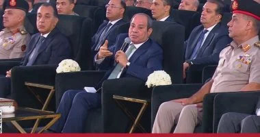 الرئيس السيسى يطالب وزير الرى بعرض تفاصيل محطات مشروع الدلتا الجديدة