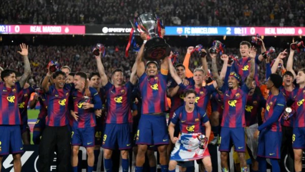 برشلونة يكشف سر غياب نجمه أمام ريال بيتيس