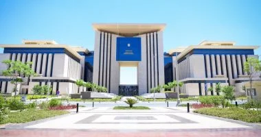بسبب التطورات الأمنية.. «قنصلية مصر بدبي» توجه 4 تحذيرات للمواطنين بالإمارات وتدعو لمتابعة حركة الطيران وعقوبات للمخالفين