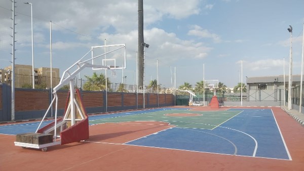 بمواصفات عالمية.. غدا افتتاح الملعب المتعدد بمركز التنمية الشبابية بالشيخ زايد بعد تطويره