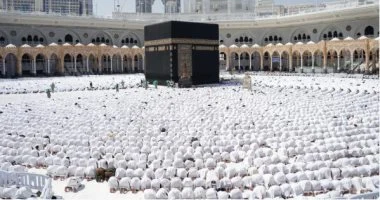تدشين قافلة توعوية لحجاج السياحة بمطار القاهرة الدولى