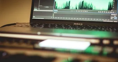 تقنية جديدة تتيح الاستماع إلى الموسيقى دون سماعات ودون إزعاج الآخرين