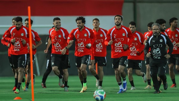 حسام حسن يشعل المنافسة داخل معكسر منتخب مصر.. كواليس ساخنة عن القائمة واستبعاد النجوم قبل المونديال