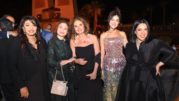 حفل أسطوري بحديقة الفندق .. نجوم الفن يشعلون حفل زفاف نجل إدوارد بالقاهرة الجديدة | شاهد