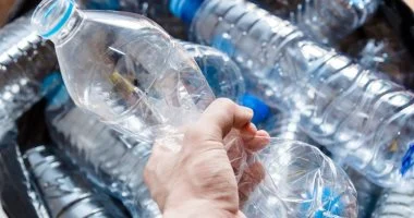 دراسة حديثة تكشف خطرا خفيا داخل الجسم.. كيف يؤثر البلاستيك على الكبد