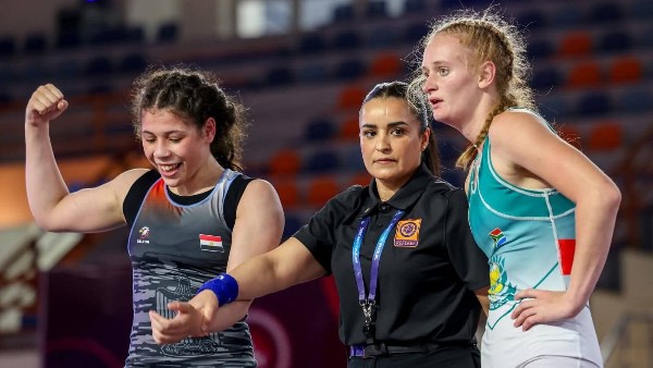 ذهبية وفضية لمصر في منافسات السيدات بالبطولة الأفريقية للمصارعة بالإسكندر