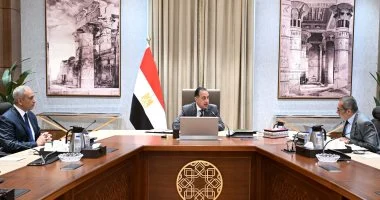 رئيس الوزراء يتابع الموقف التنفيذى لتشغيل عدة مشروعات بالعاصمة الجديدة
