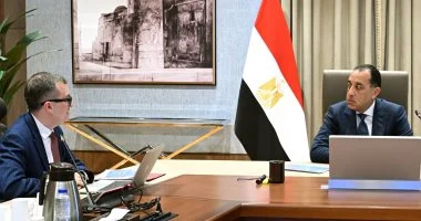 رئيس الوزراء يتابع مع وزير التخطيط موقف خطة العام المالى 2026/2025