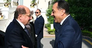 رئيس الوزراء يلتقي نظيره اليمني