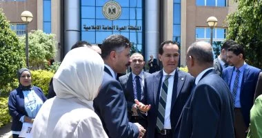 رئيس هيئة الاستثمار يتفقد مركز خدمات المستثمرين بمدينة 6 أكتوبر
