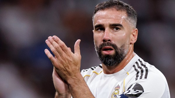 رسميا.. ريال مدريد يعلن رحيل كارفخال بنهاية الموسم