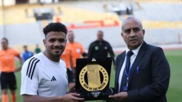 رشاد المتولي يحصد جائزة رجل مباراة مودرن سبورت وفاركو