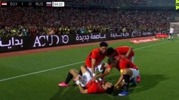 زيكو يسجل أول أهدافه الدولية ويمنح منتخب مصر التقدم أمام روسيا
