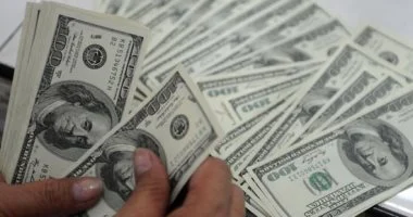 سعر الدولار لحظة بلحظة.. 53.07 شراء الأخضر فى بنك المصرف المتحد