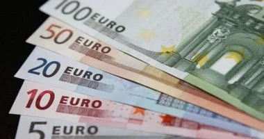 سعر اليورو بمنتصف تعاملات اليوم الثلاثاء 12 مايو 2026 أمام الجنيه بالبنوك المصرية