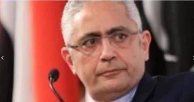 سفير مصر لدى فرنسا يشارك الجالية صلاة عيد الأضحى وينقل تهنئة الرئيس السيسي