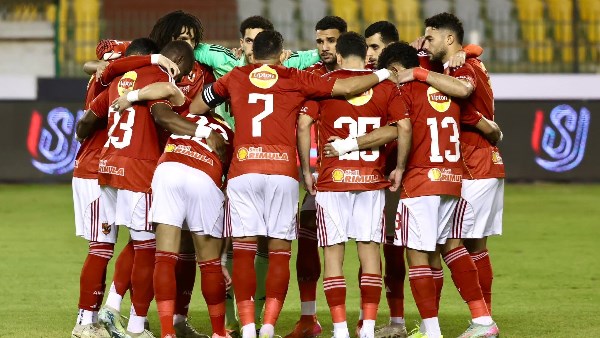 ضربة قوية للجبهة اليمنى.. غيابات الأهلي أمام الزمالك في قمة الدوري المصري اليوم