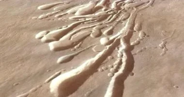 علماء يخططون لإرسال طائرات بدون طيار لاستكشاف أنفاق المريخ