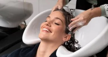 فى صالونات التجميل والخروجات.. كيف تحمى نفسك من العدوى الجلدية بأيام العيد